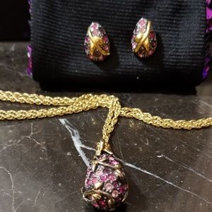 Joan Rivers Egg Necklace and Earring set